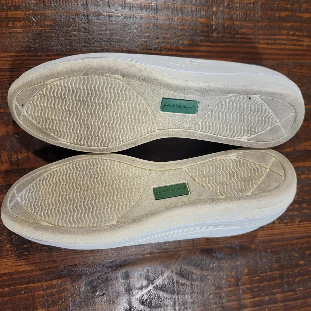 GrassHoppers Townsend Twill White Leather Sneaker Sz. 8 Medium Women's